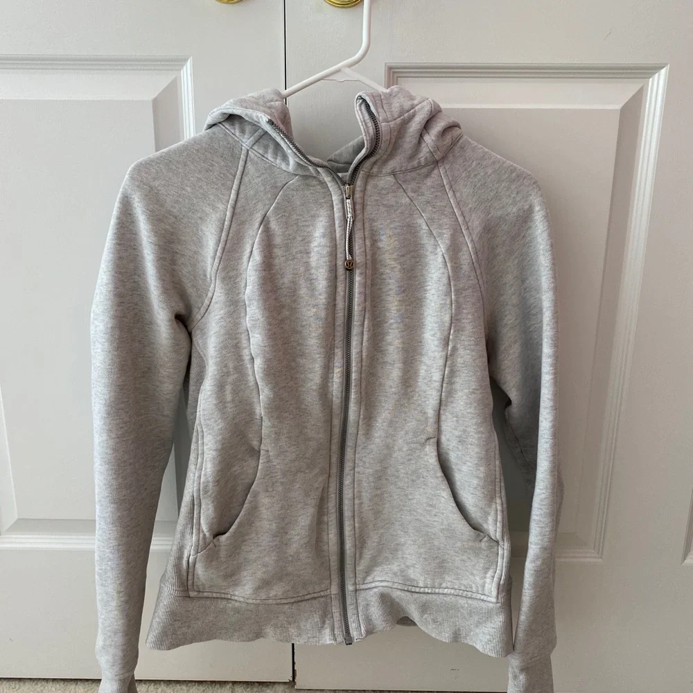 Lululemon Scuba Hoodie - Picture 3 of 12